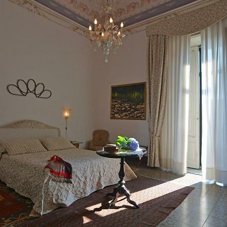 B&B Di Charme Camelie Palazzo Nicotra Riposto Dış mekan fotoğraf