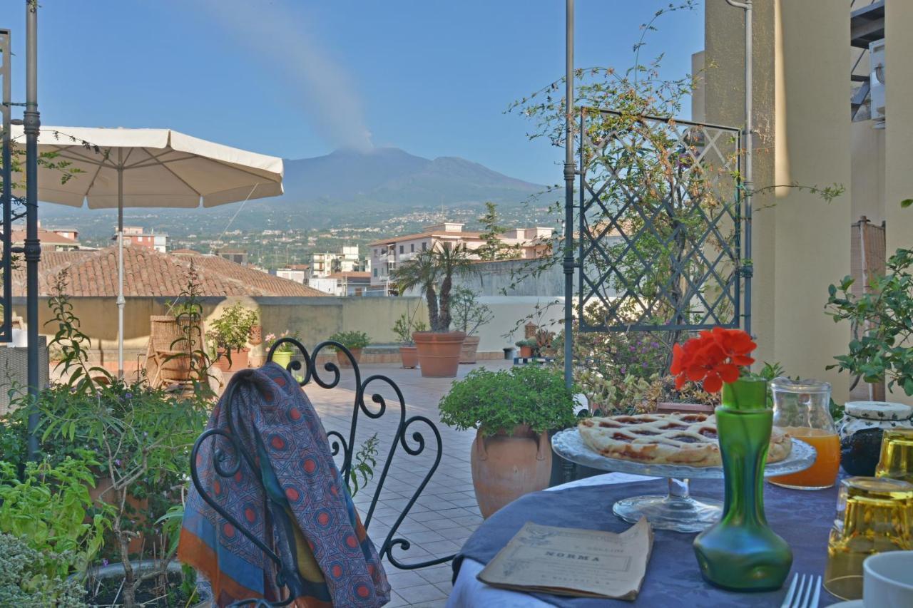 B&B Di Charme Camelie Palazzo Nicotra Riposto Dış mekan fotoğraf