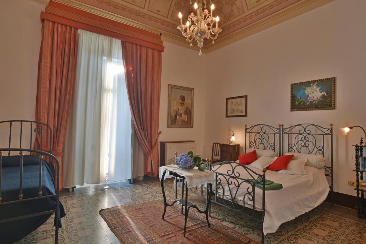 B&B Di Charme Camelie Palazzo Nicotra Riposto Dış mekan fotoğraf